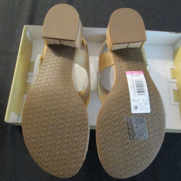 Michael Kors Leather London Thong Ladies size 7.5 NWT - Picture 11 of 16